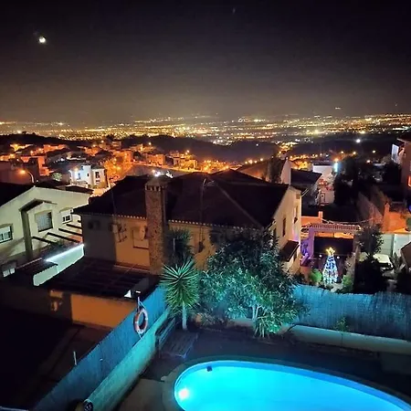 Luminosa Y Confortable Casa Con Vistas Y Piscina