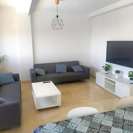 Luminosa Y Confortable Casa Con Vistas Y Piscina Сasa de vacaciones