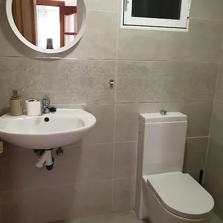 Luminosa Y Confortable Casa Con Vistas Y Piscina Сasa de vacaciones Jun